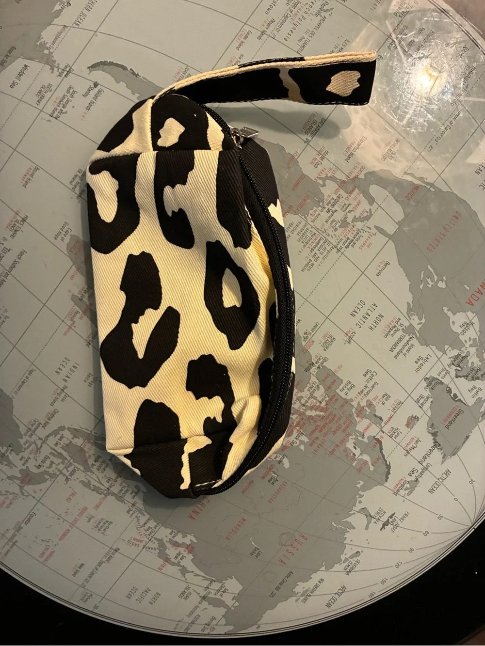 Black and Cream Leopard Print Wristlet Clutch Purse Zipper Closure Small Bag New